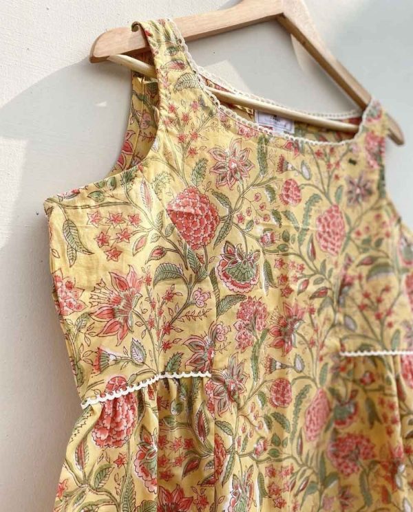 Yellow floral top - Image 2